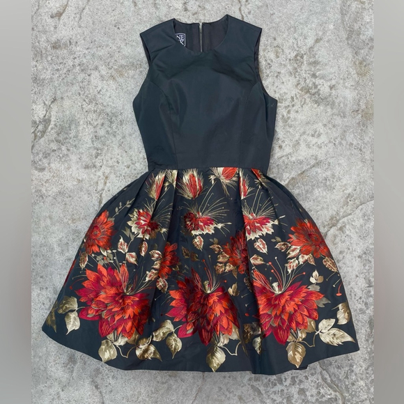 Wayne Clark Black Floral Cocktail Dress Size 4 
full skirt - Picture 3 of 8